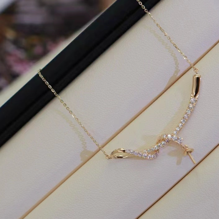 Unique niche smile necklace with white zircon inlay（without pearl）