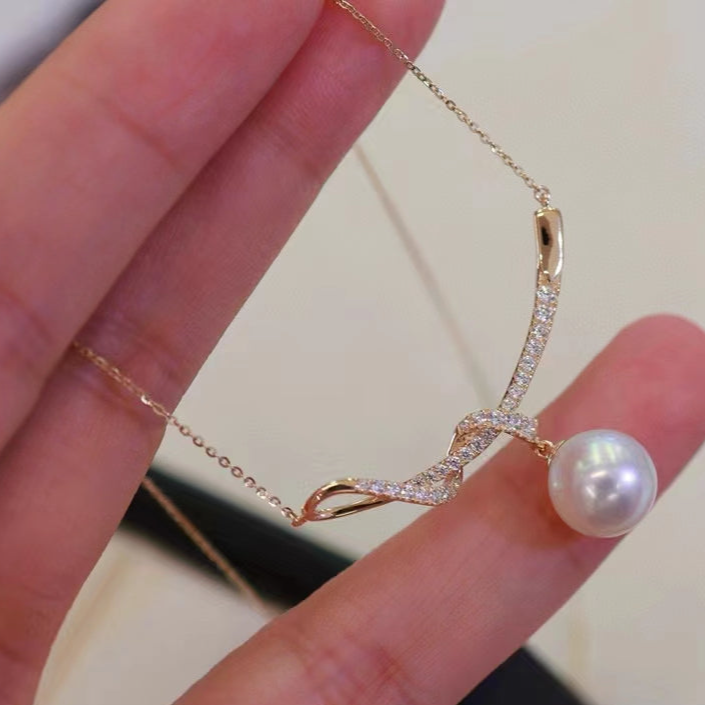 Unique niche smile necklace with white zircon inlay（without pearl）